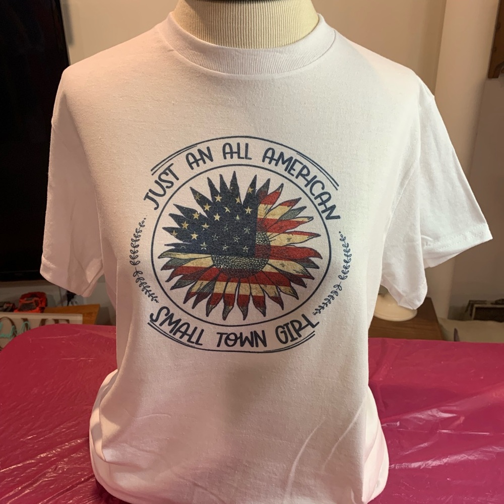 Graphic tee